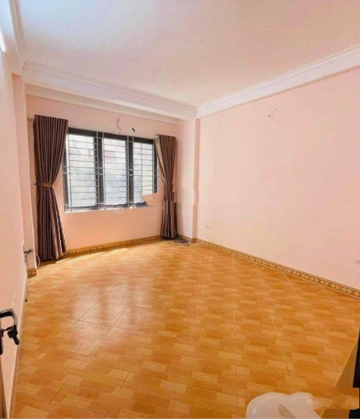 Bán nhà 30 m² xung quanh nhiều tiện ích tại Đường Lê Trực, Phường 1, Quận 6, Hồ Chí Minh